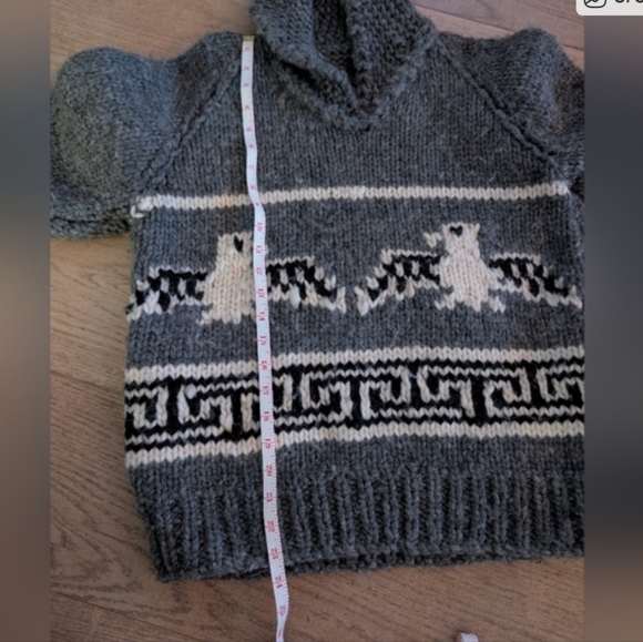 Hand Knit Cowichan Sweater. Size Xsmall to Small. - Picture 5 of 5